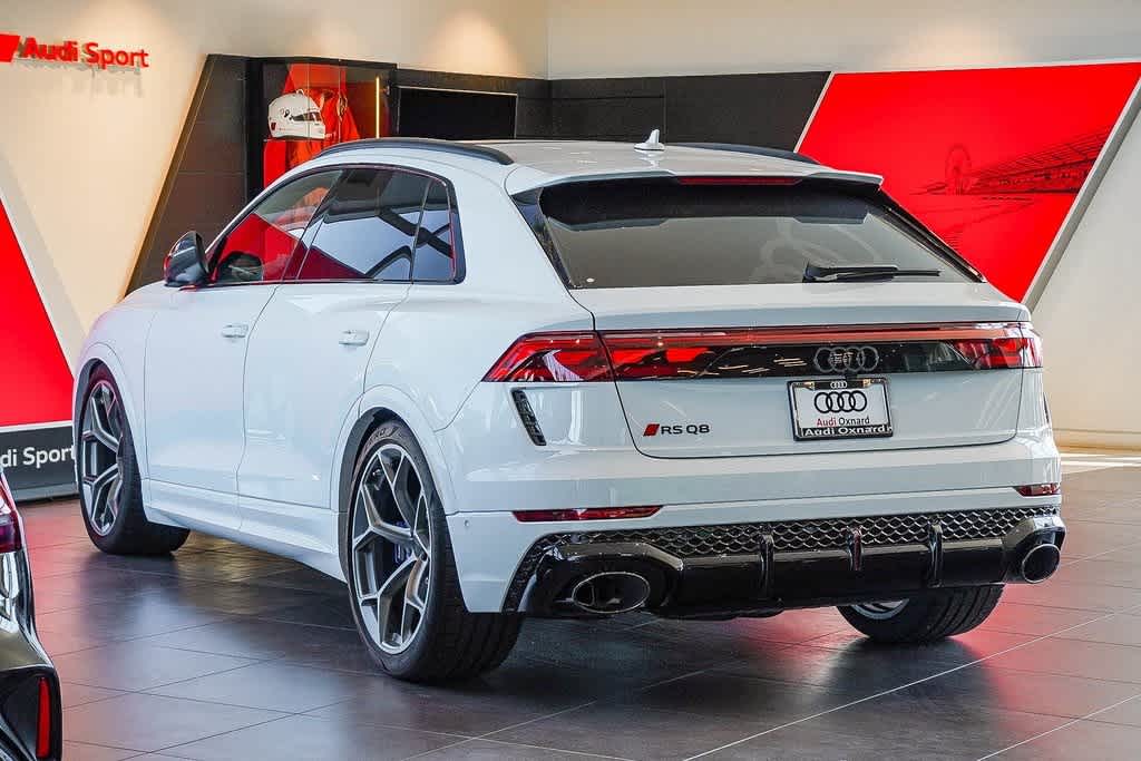 Thumbnail: 2026 Audi RS Q8 - 6