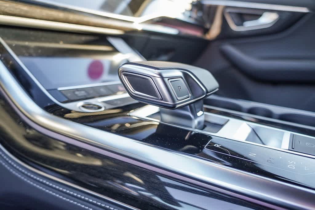 Thumbnail: 2026 Audi Q7 - 25