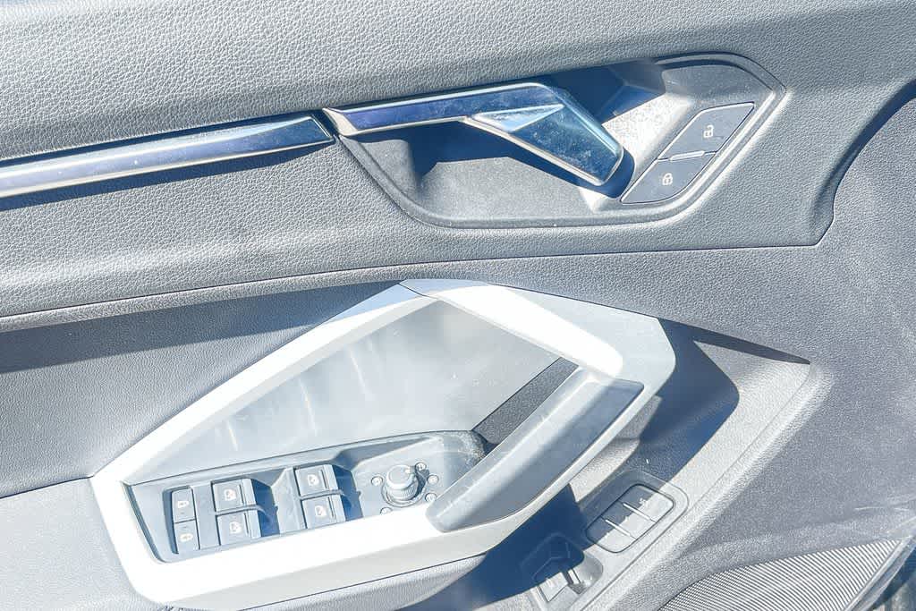 Thumbnail: 2022 Audi Q3 - 14