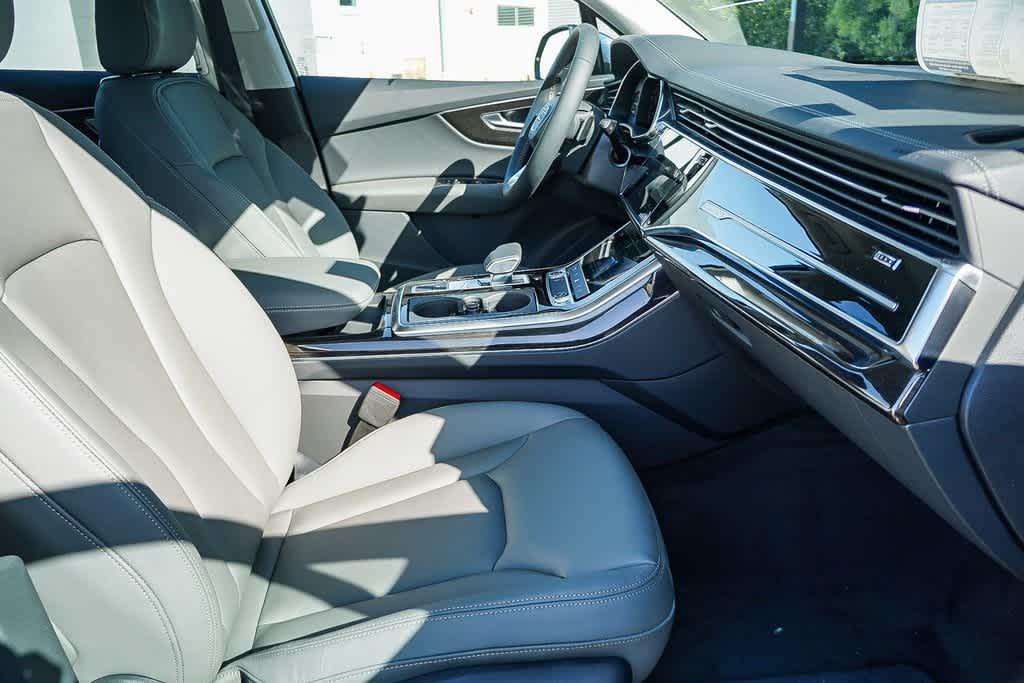 Thumbnail: 2026 Audi Q7 - 19