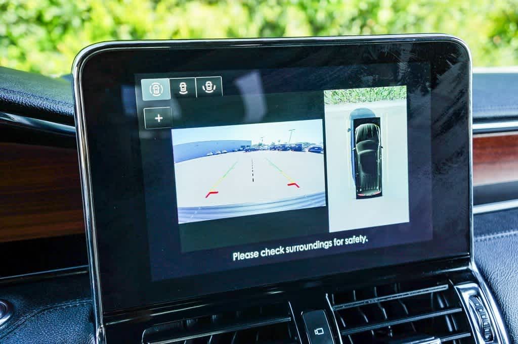 Thumbnail: 2021 Lincoln Navigator - 26