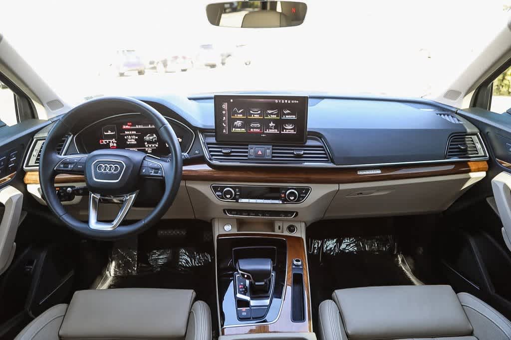 Thumbnail: 2022 Audi Q5 - 11