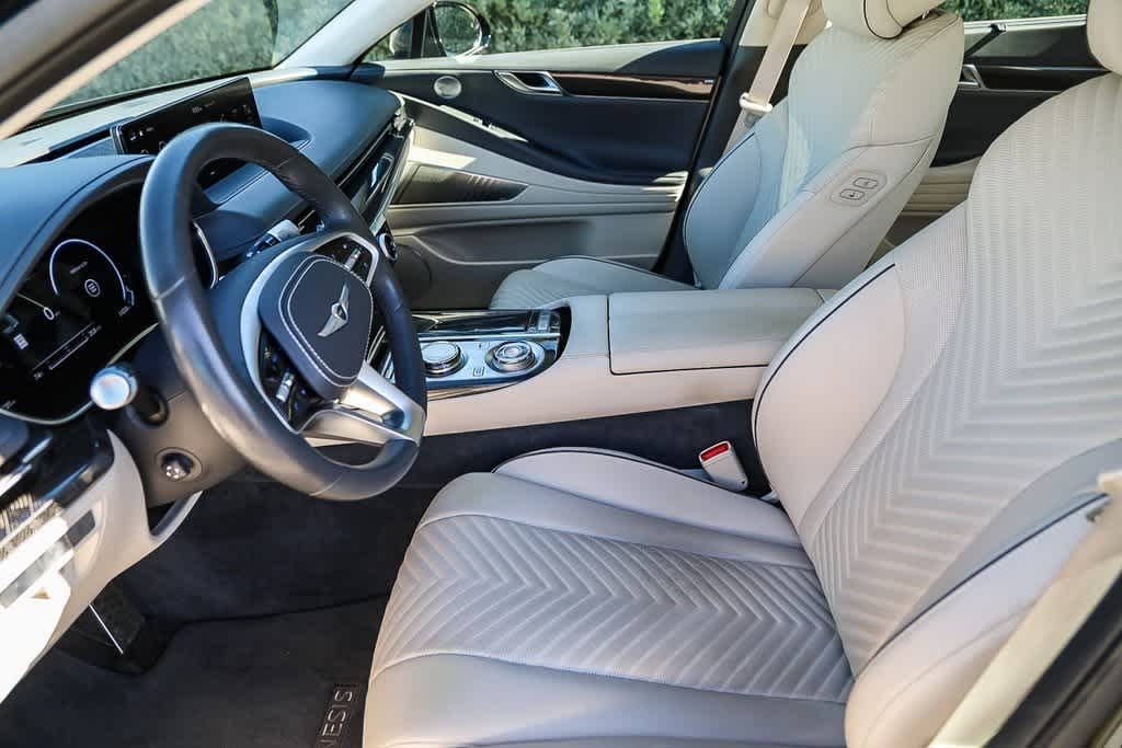 Thumbnail: 2023 Genesis G80 - 16