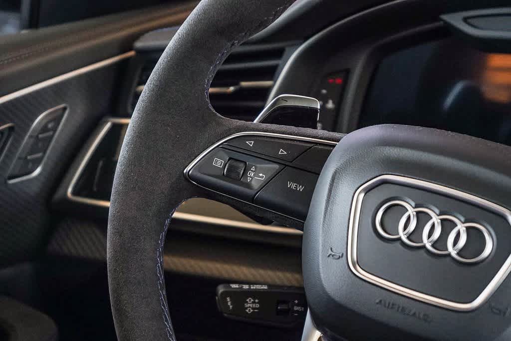 Thumbnail: 2026 Audi RS Q8 - 16