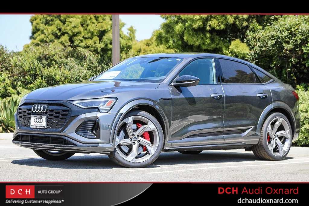 2024 Audi SQ8 e-tron Prestige Hero Image