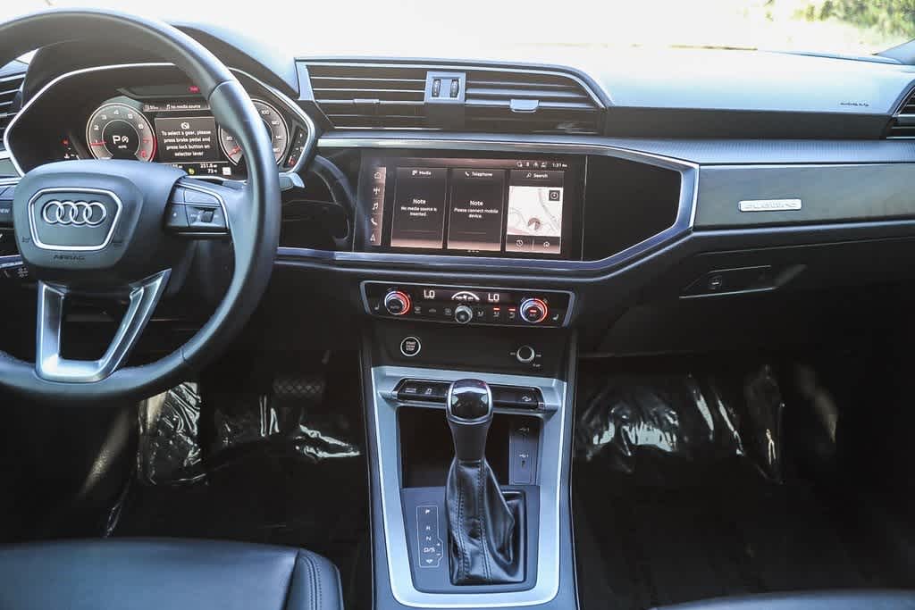 Thumbnail: 2022 Audi Q3 - 11