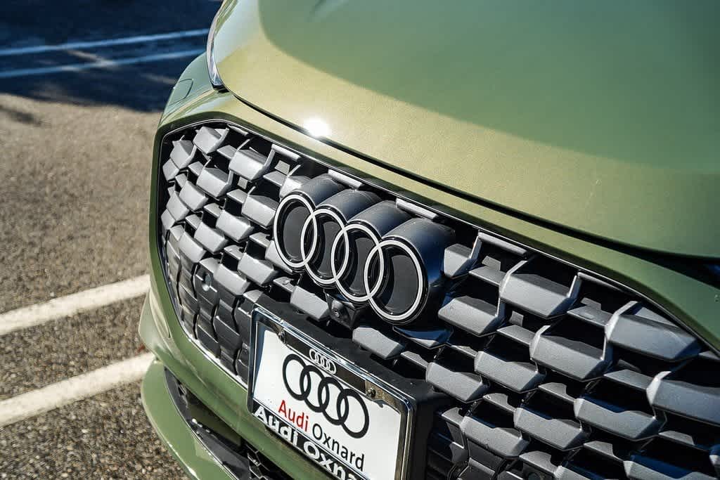 Thumbnail: 2025 Audi Q5 - 9