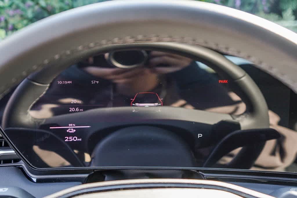 Thumbnail: 2025 Audi e-tron S - 25