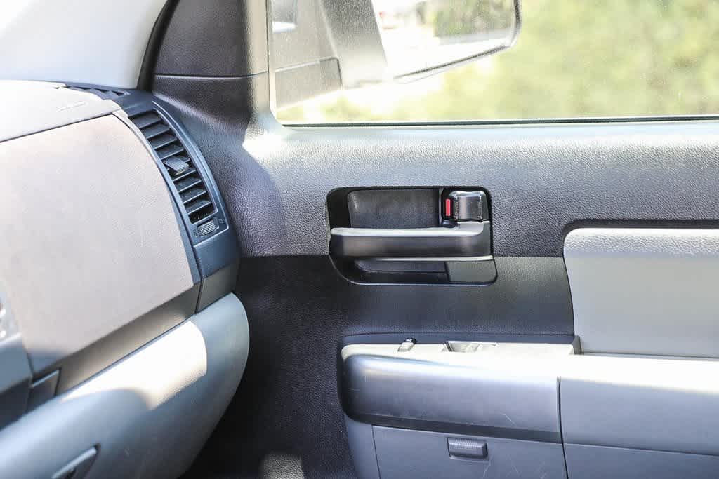 Thumbnail: 2019 Toyota Sequoia - 20