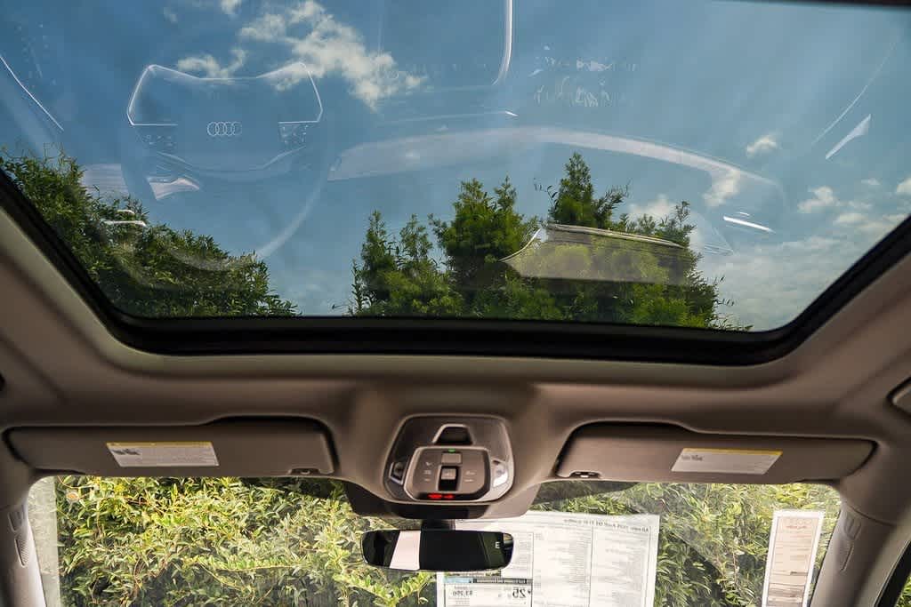 Thumbnail: 2025 Audi Q5 - 15