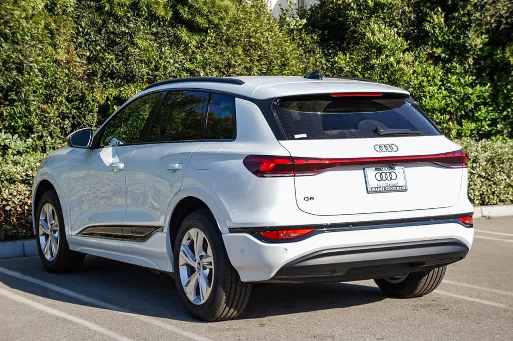Thumbnail: 2025 Audi Q6 e-tron - 6