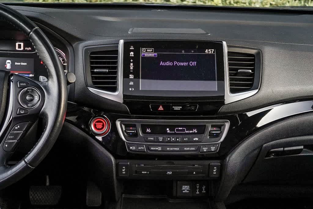 Thumbnail: 2017 Honda Pilot - 13