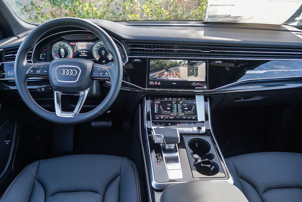 Thumbnail: 2026 Audi Q8 - 10