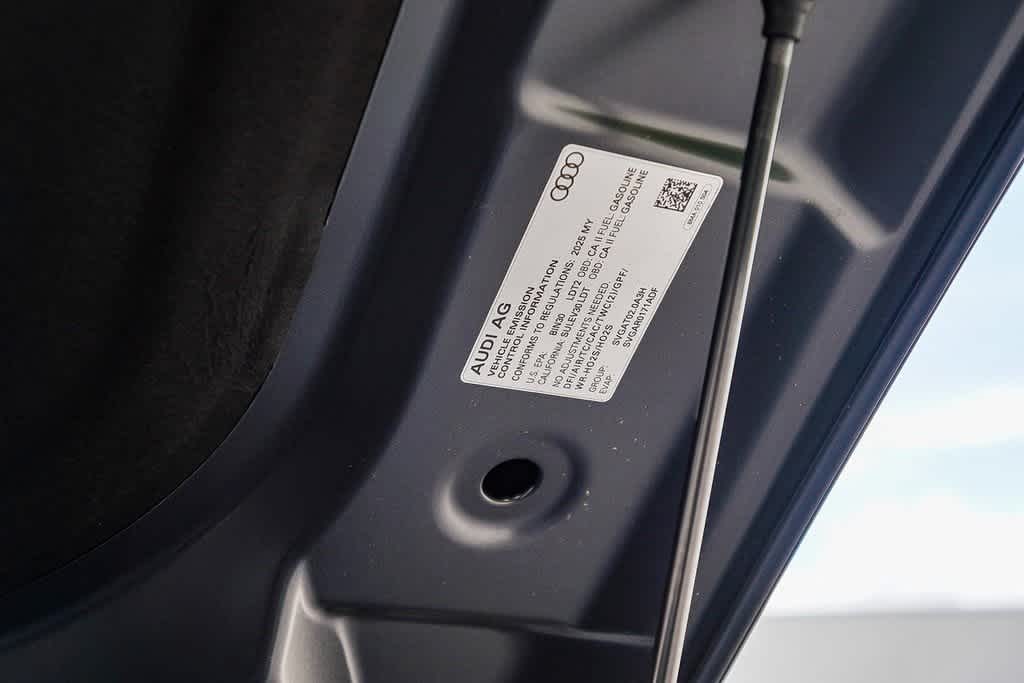 Thumbnail: 2025 Audi Q5 - 30