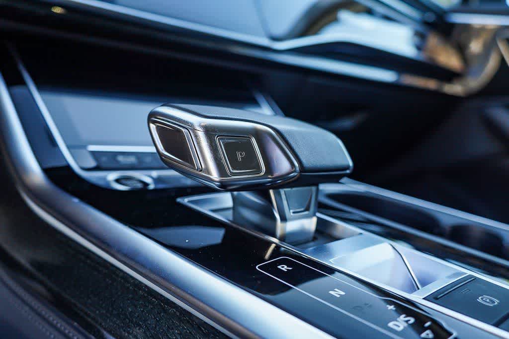 Thumbnail: 2023 Audi Q7 - 25