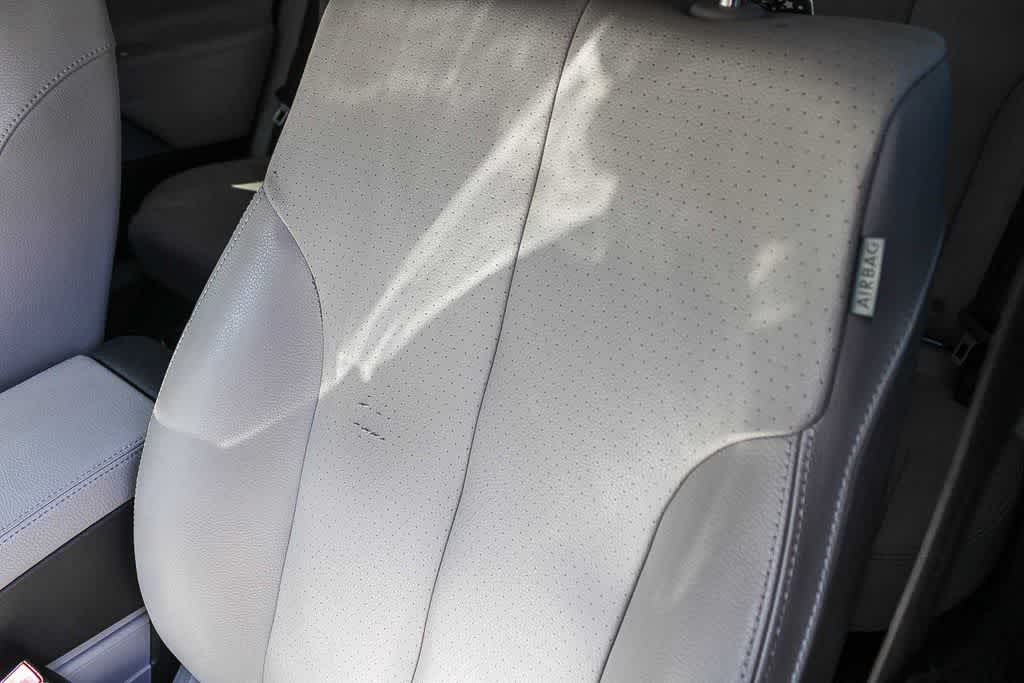 Thumbnail: 2007 Volkswagen Passat - 16