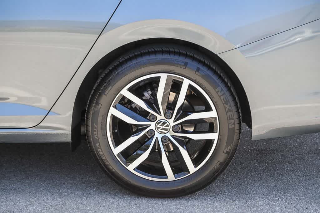 Thumbnail: 2025 Volkswagen Jetta - 10