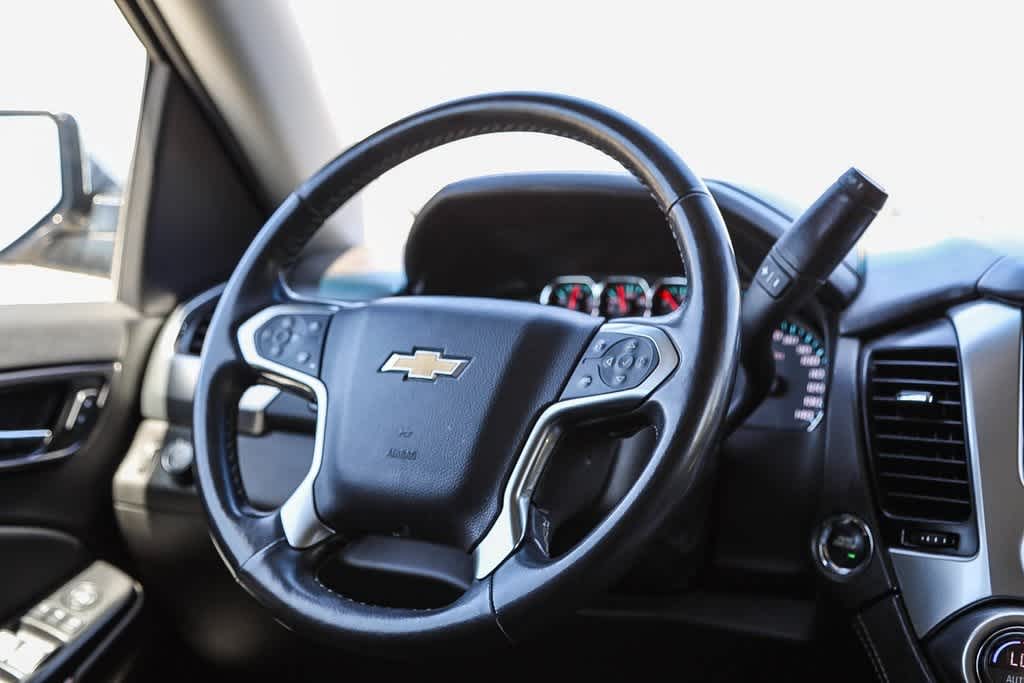 2020 Chevrolet Suburban Premier 14