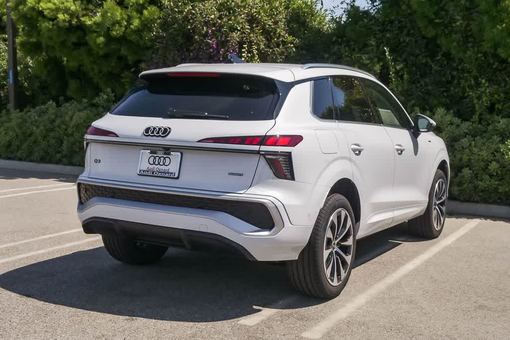Thumbnail: 2026 Audi Q3 - 10