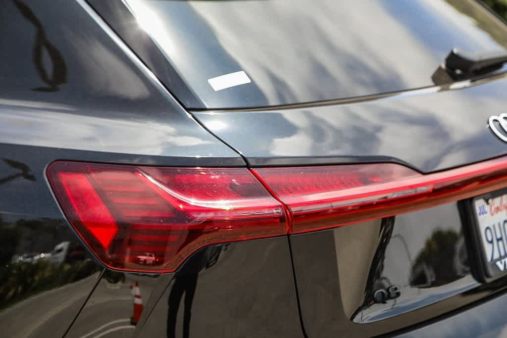 Thumbnail: 2024 Audi Q8 e-tron - 8