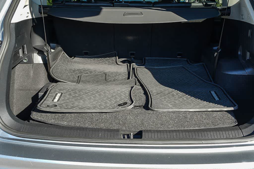 Thumbnail: 2022 Volkswagen Tiguan - 24