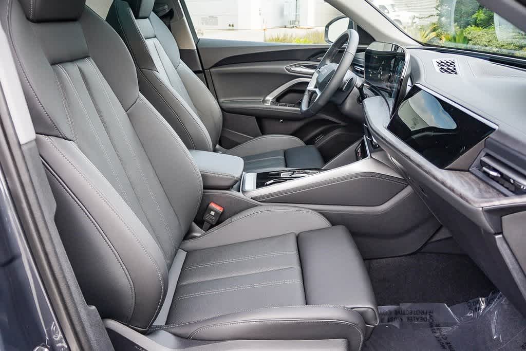 Thumbnail: 2025 Audi Q5 - 19