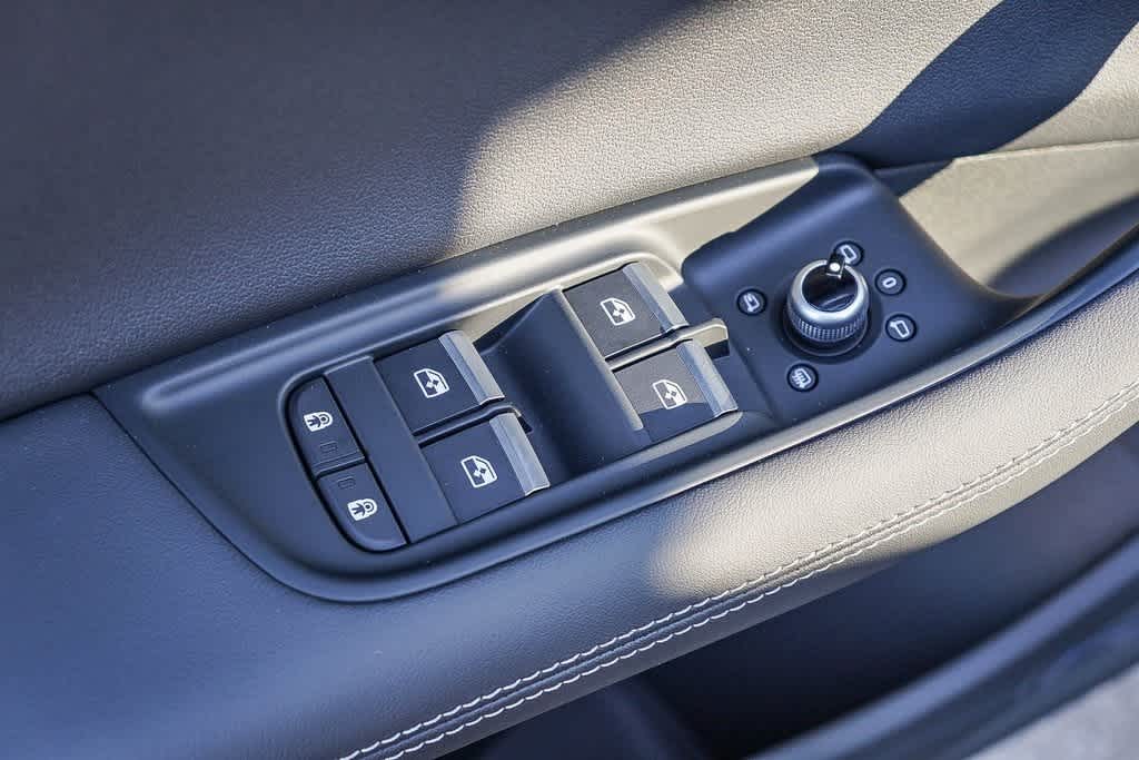 Thumbnail: 2026 Audi Q7 - 23