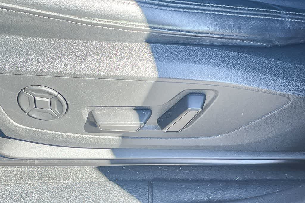 Thumbnail: 2022 Audi Q3 - 15