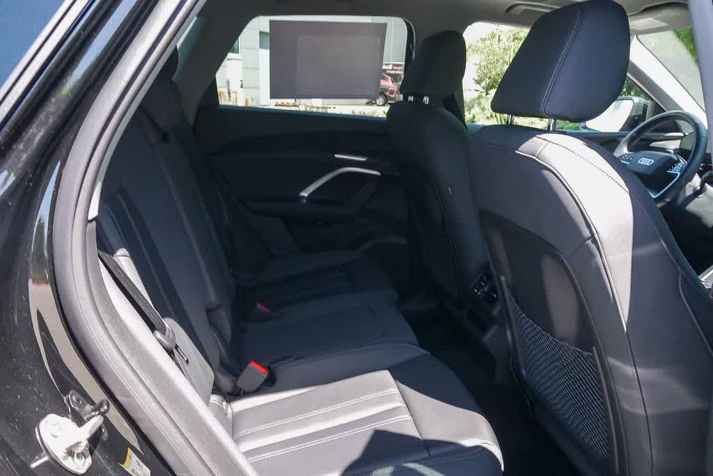 Thumbnail: 2025 Audi Q5 - 14