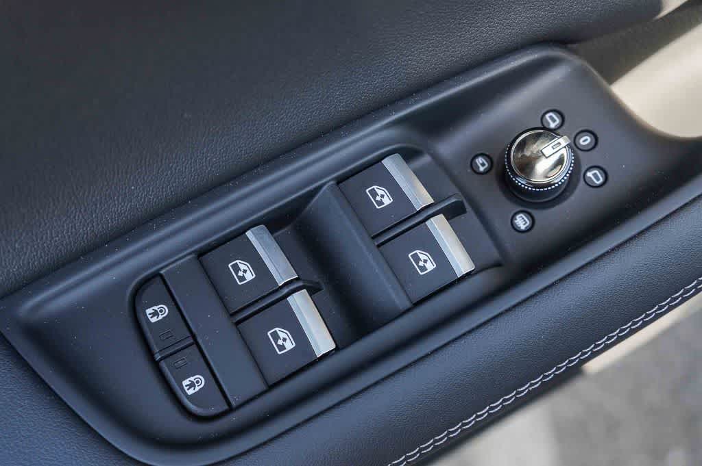 Thumbnail: 2026 Audi Q7 - 23