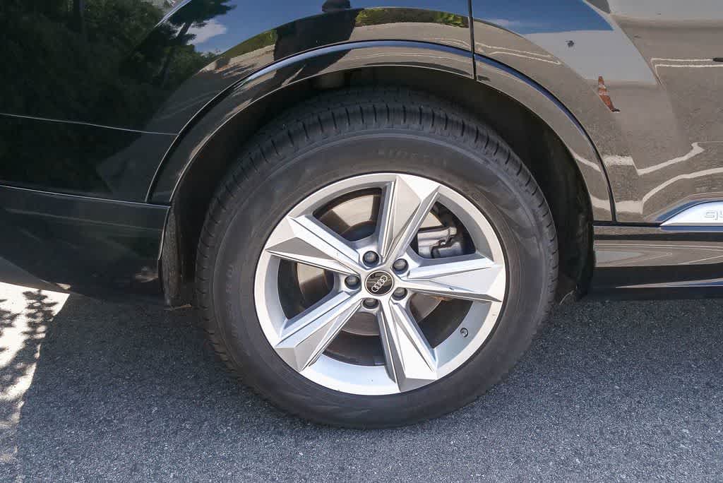 Thumbnail: 2024 Audi Q7 - 8