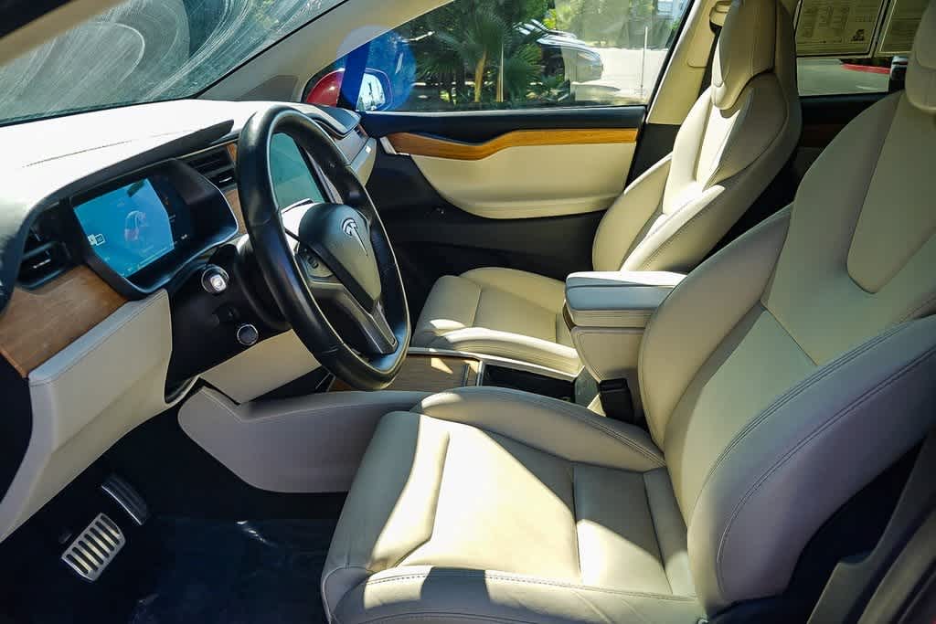 Thumbnail: 2019 Tesla Model X - 20