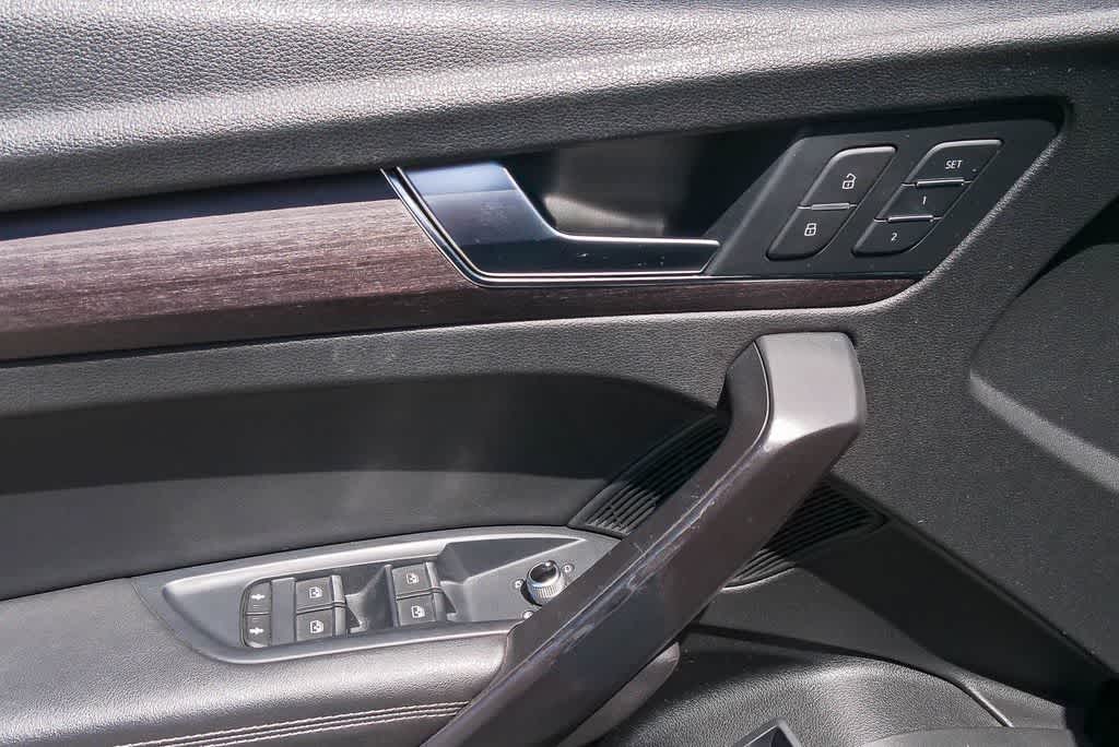 Thumbnail: 2021 Audi Q5 - 15