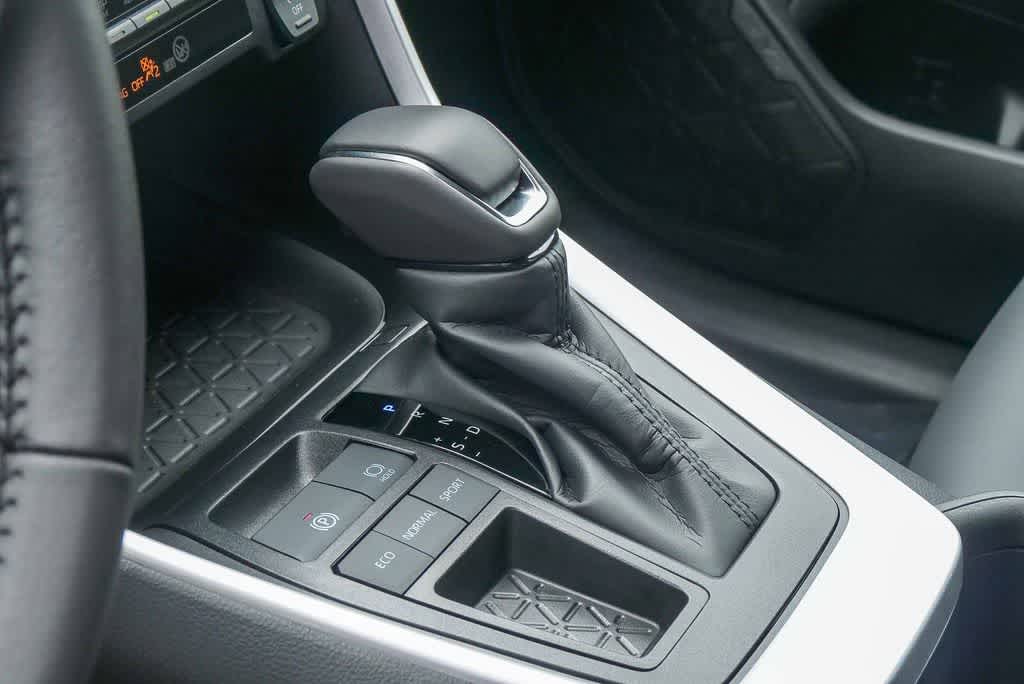 Thumbnail: 2025 Toyota RAV4 - 19