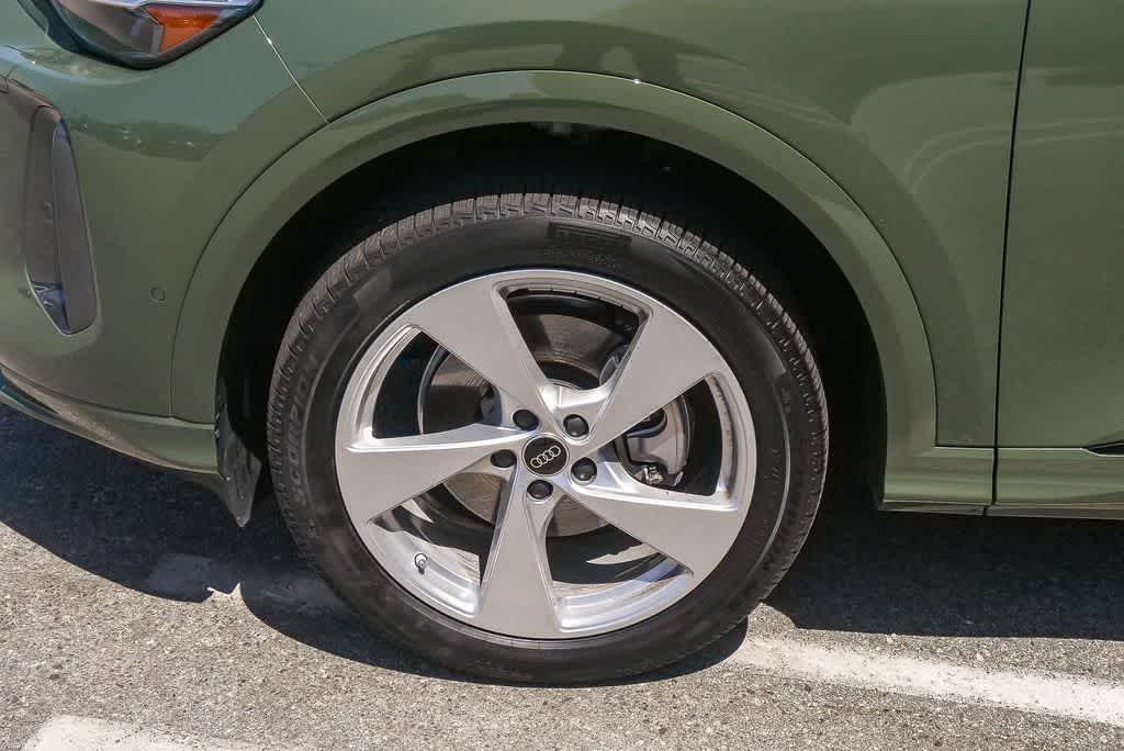 Thumbnail: 2025 Audi Q5 - 6