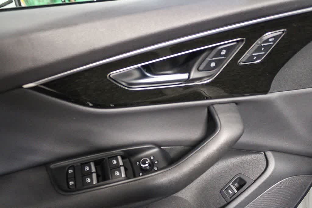 Thumbnail: 2023 Audi Q7 - 18