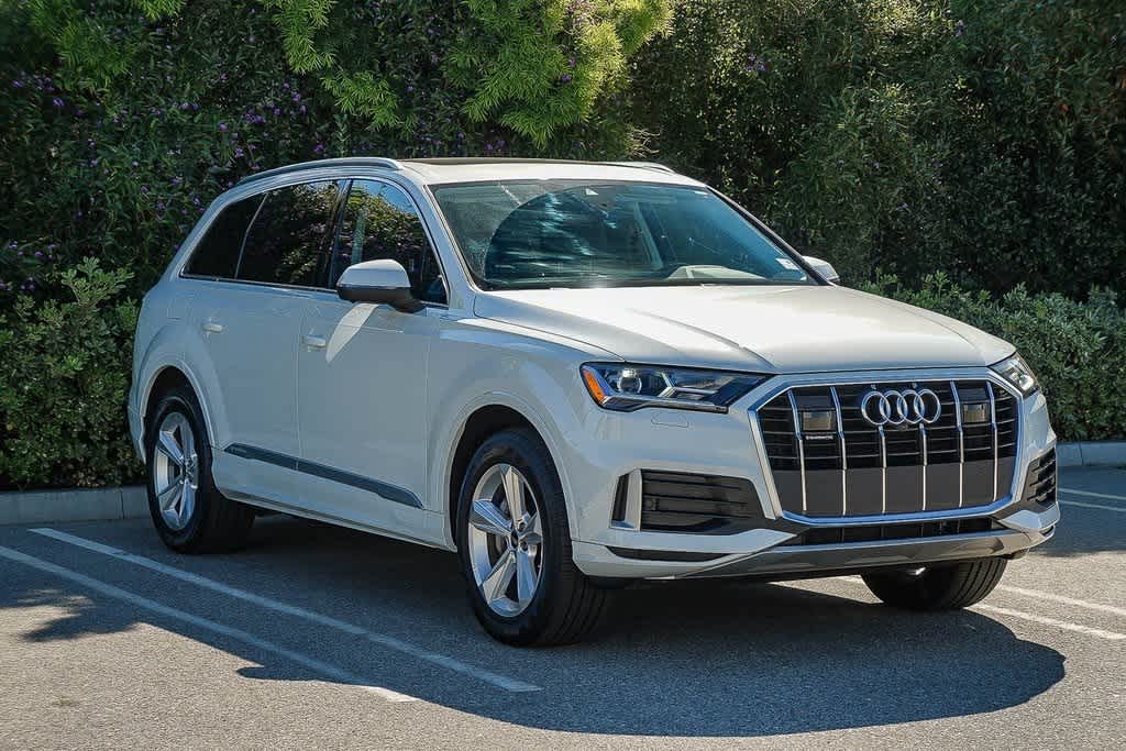 Thumbnail: 2023 Audi Q7 - 3