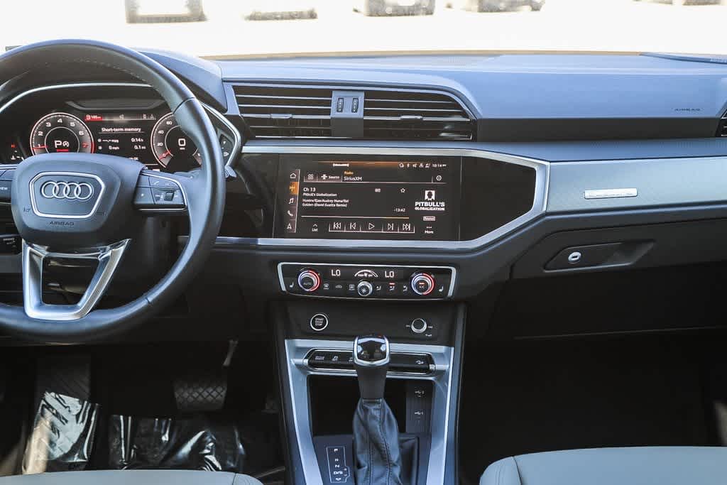 Thumbnail: 2022 Audi Q3 - 12