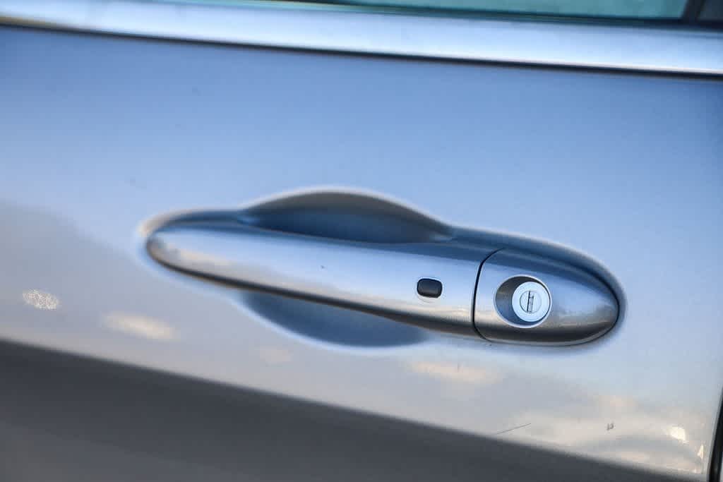 Thumbnail: 2018 Jeep Cherokee - 19