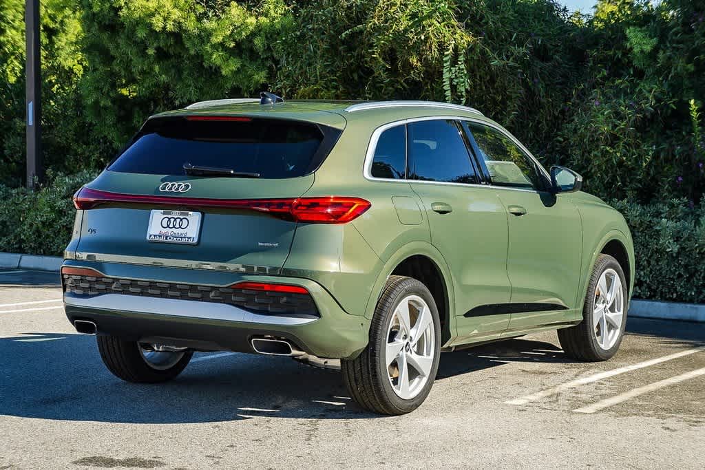 Thumbnail: 2025 Audi Q5 - 4