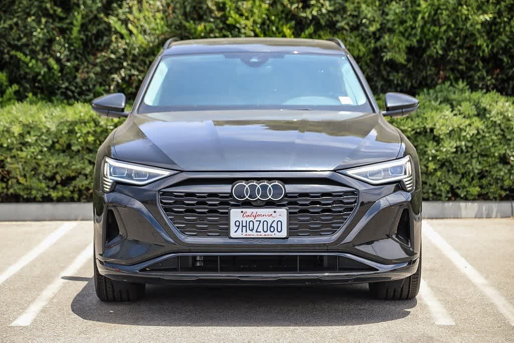 Thumbnail: 2024 Audi Q8 e-tron - 2