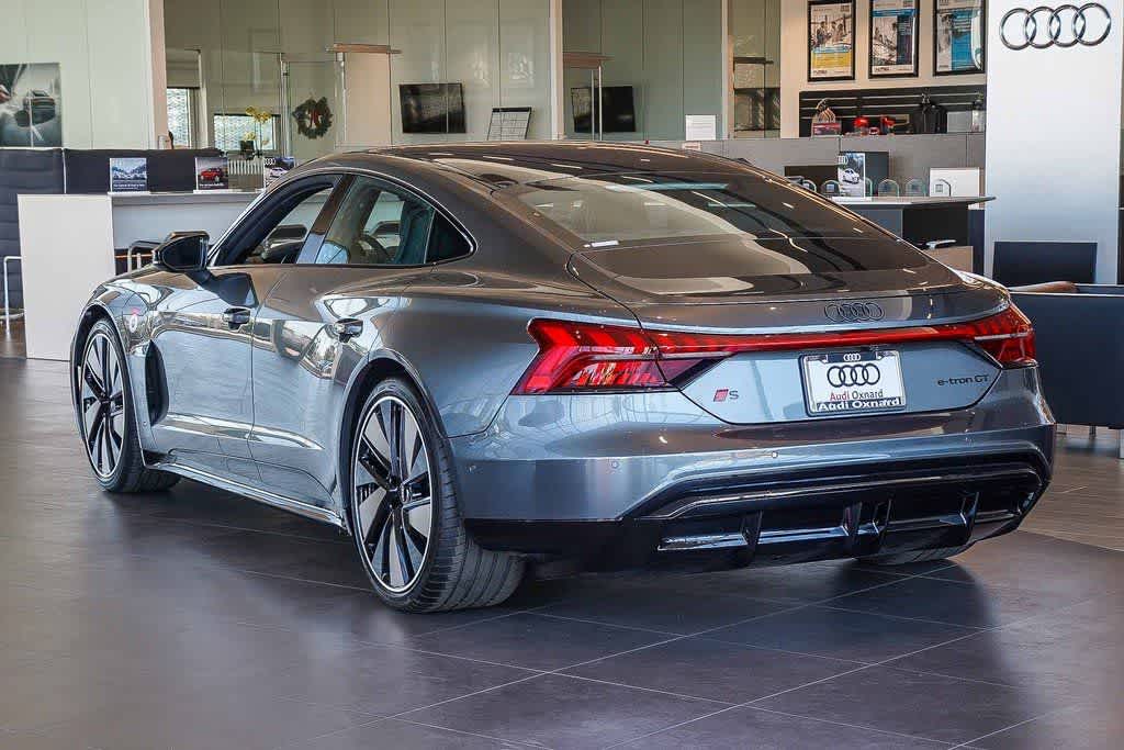 Thumbnail: 2026 Audi e-tron GT - 6