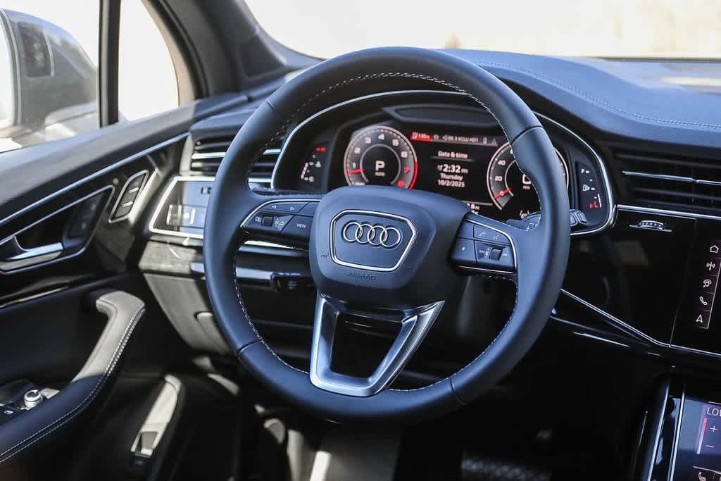 Thumbnail: 2025 Audi Q7 - 14