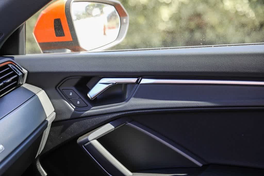 Thumbnail: 2025 Audi Q3 - 20