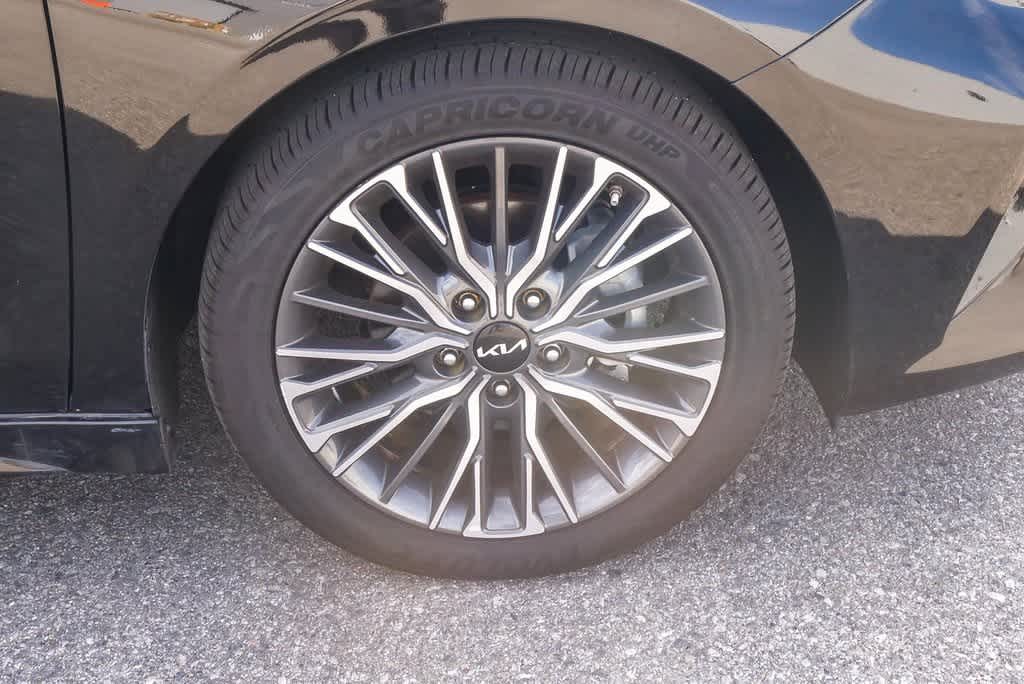 Thumbnail: 2022 Kia Forte - 14