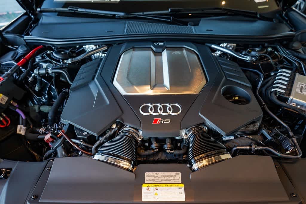 Thumbnail: 2025 Audi RS 6 - 25