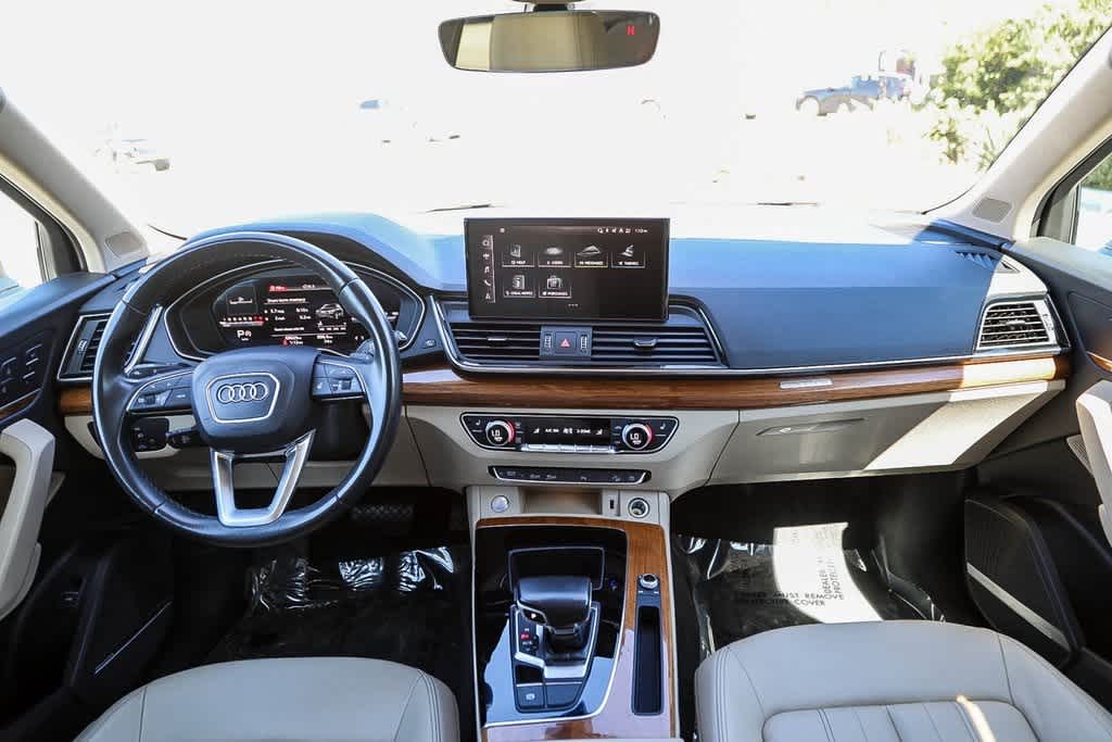 Thumbnail: 2023 Audi Q5 - 10