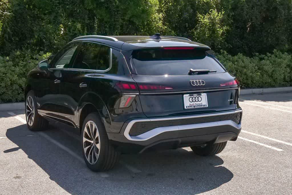 Thumbnail: 2026 Audi Q3 - 8