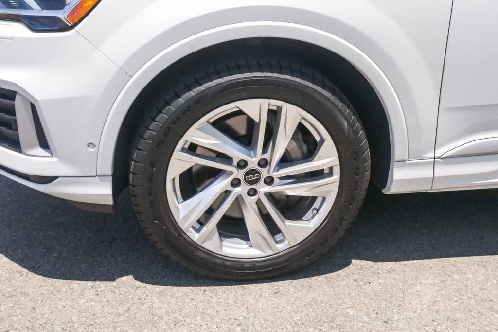 Thumbnail: 2023 Audi Q7 - 6