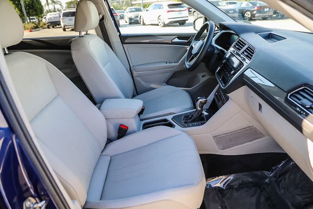 Thumbnail: 2022 Volkswagen Tiguan - 15